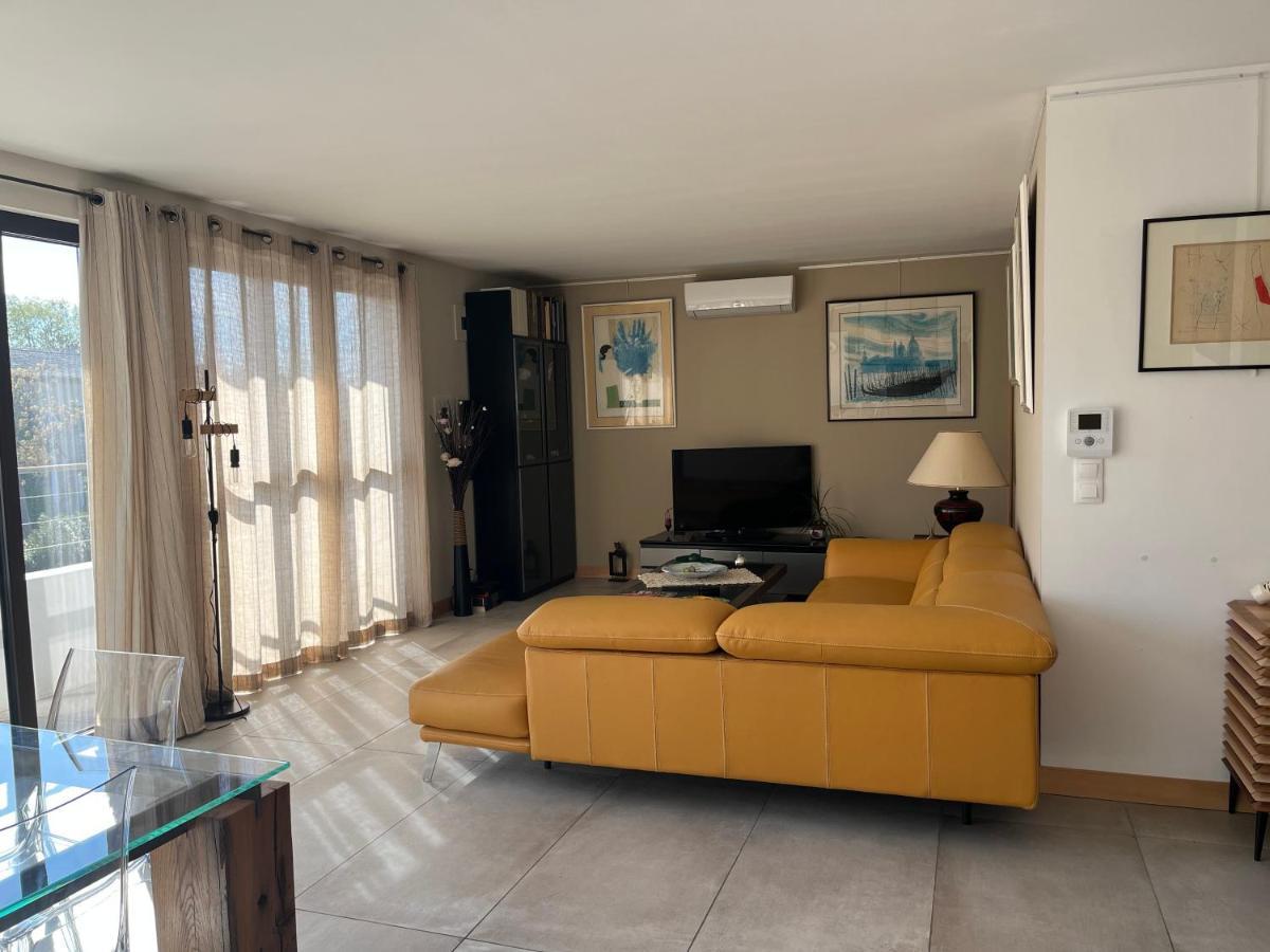 Appartement Standing Bord Sorgue L'Isle-sur-la-Sorgue Exterior photo